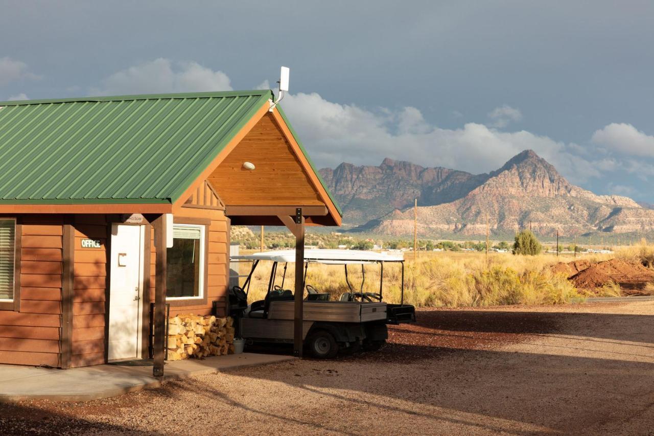 Apple Valley Gooseberry Lodges Zion National Park Area מראה חיצוני תמונה