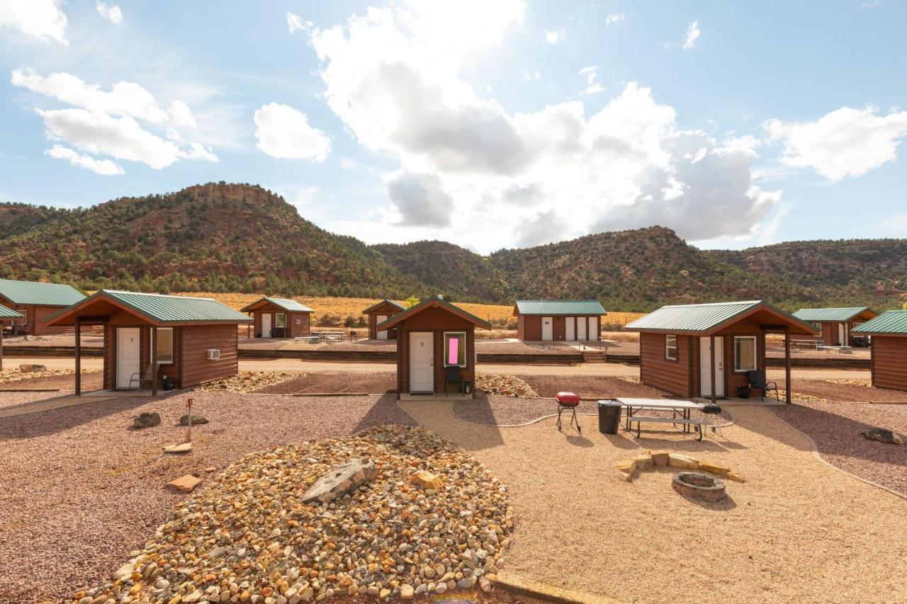 Apple Valley Gooseberry Lodges Zion National Park Area מראה חיצוני תמונה