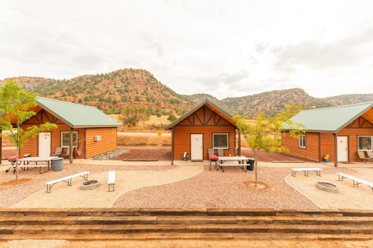 Apple Valley Gooseberry Lodges Zion National Park Area מראה חיצוני תמונה