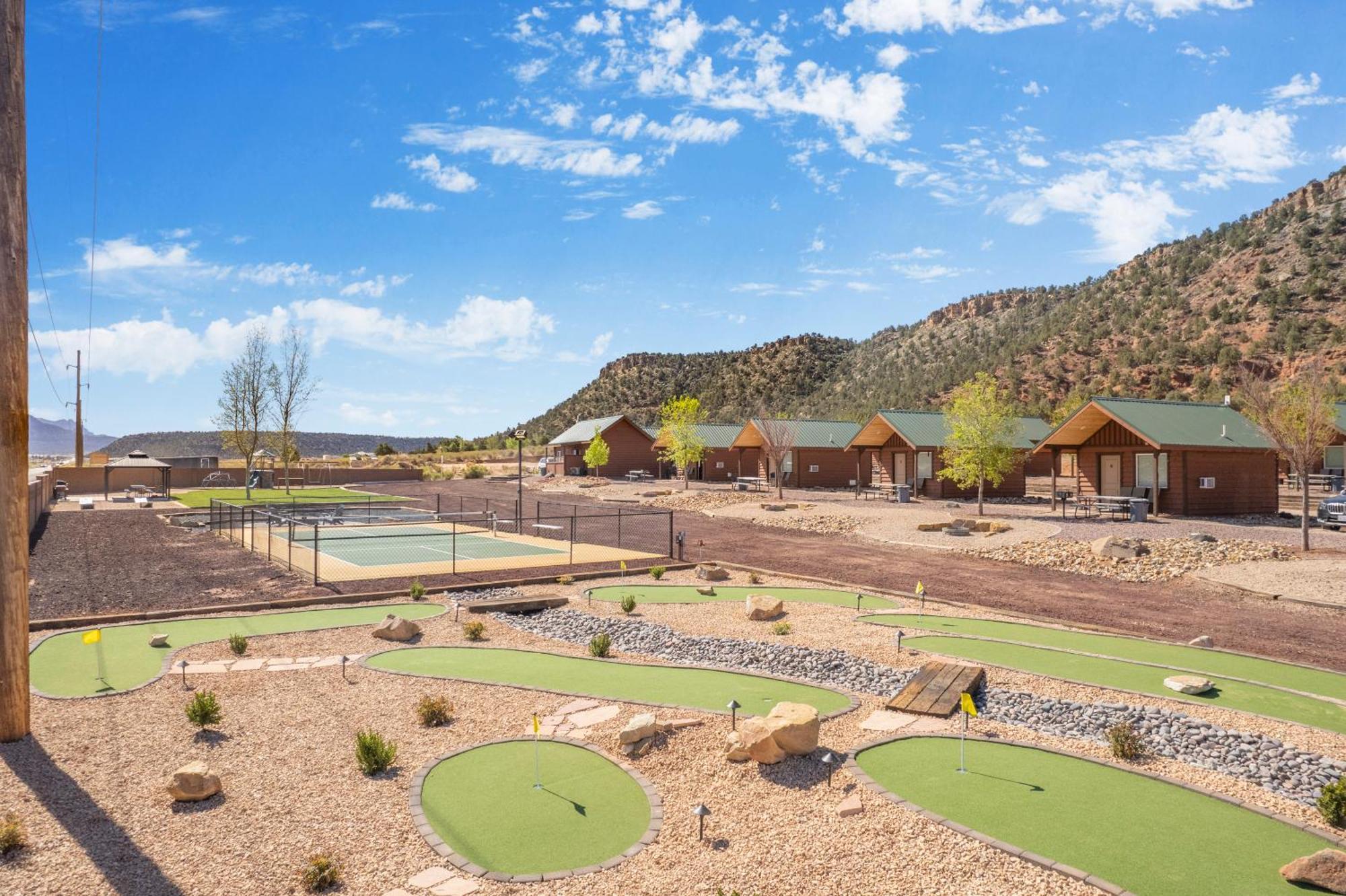 Apple Valley Gooseberry Lodges Zion National Park Area מראה חיצוני תמונה