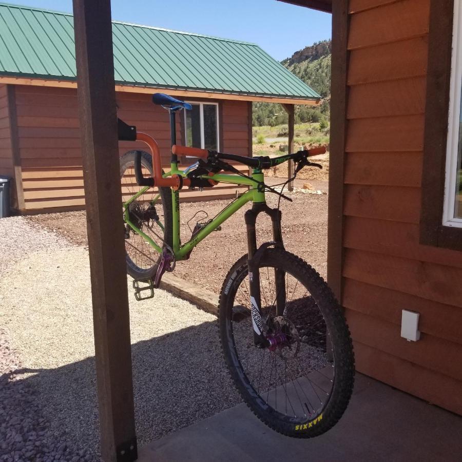 Apple Valley Gooseberry Lodges Zion National Park Area מראה חיצוני תמונה